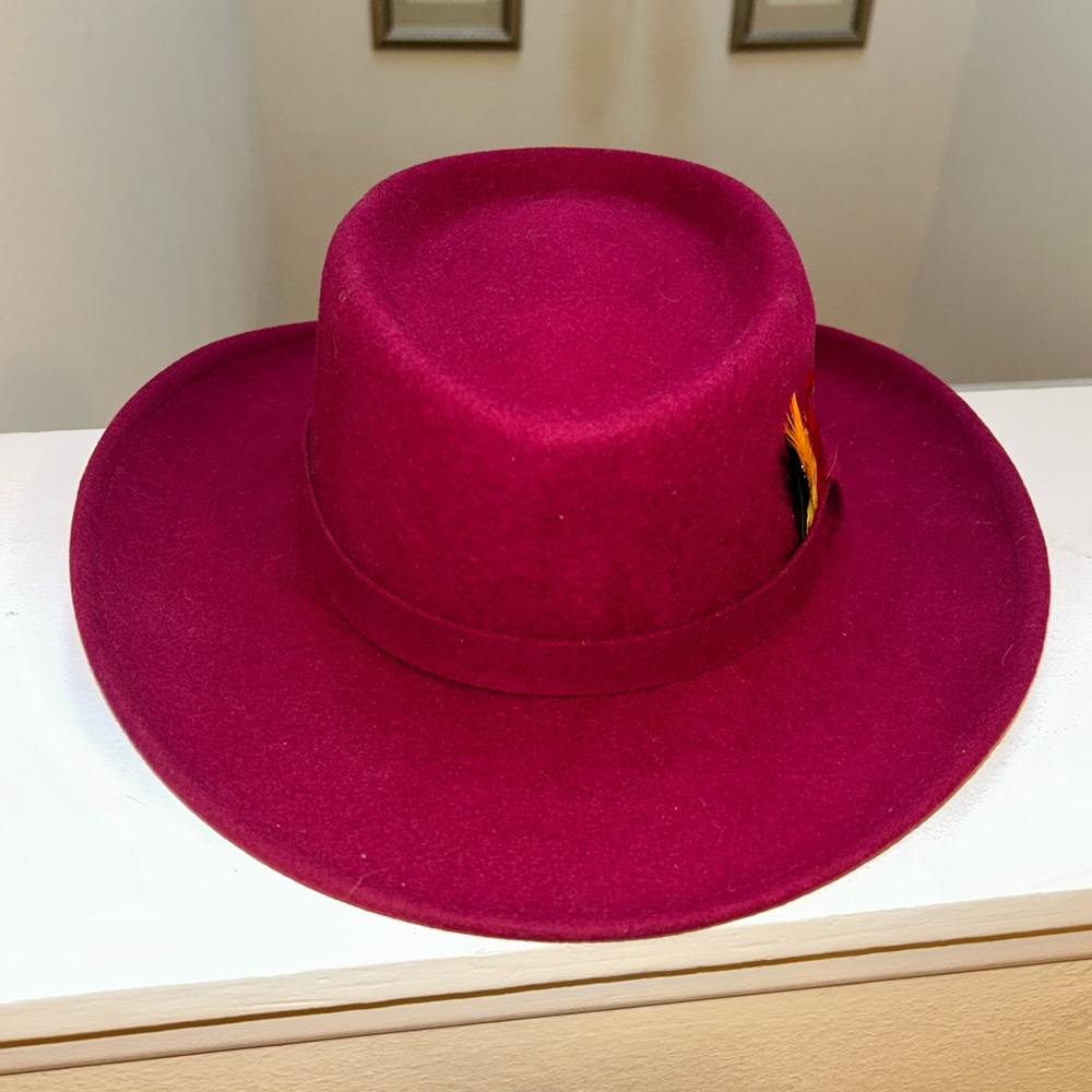 Burgundy Outback Trading Co.Hat
